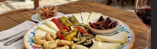 Taralli e formaggi
